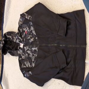 14/16 : XL kids Russell Hoodie Black and Gray Camo Jacket